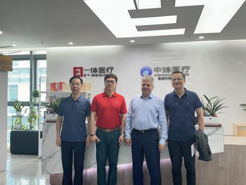 德(dé)國(guó)薩克森州輕量化聯盟主席Hubert Jäger一行莅臨我司考察交流